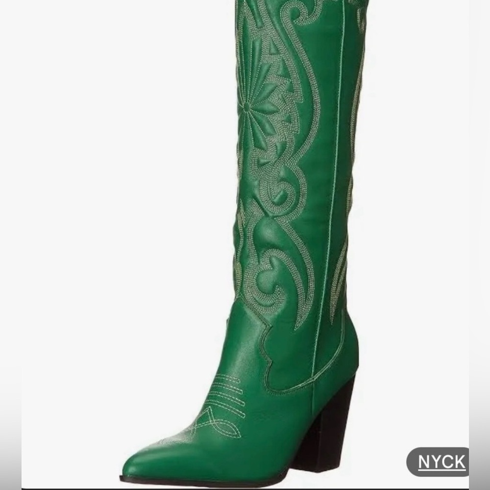 Steve Madden Green Lasso Boots NEVER WORN